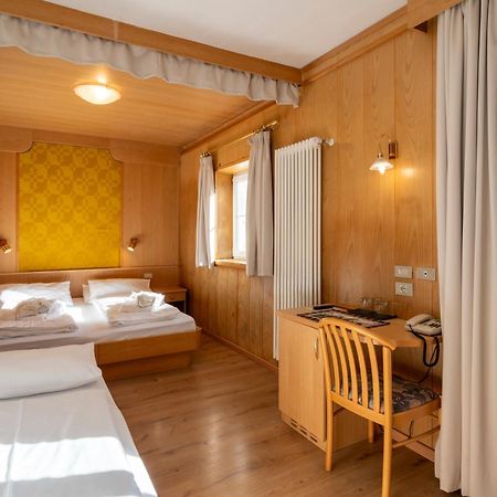 Mytime Hotels Savoy ヴィーゴ・ディ・ファッサ エクステリア 写真